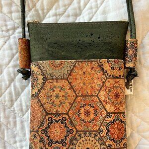 Small 100% cork crossbody bag